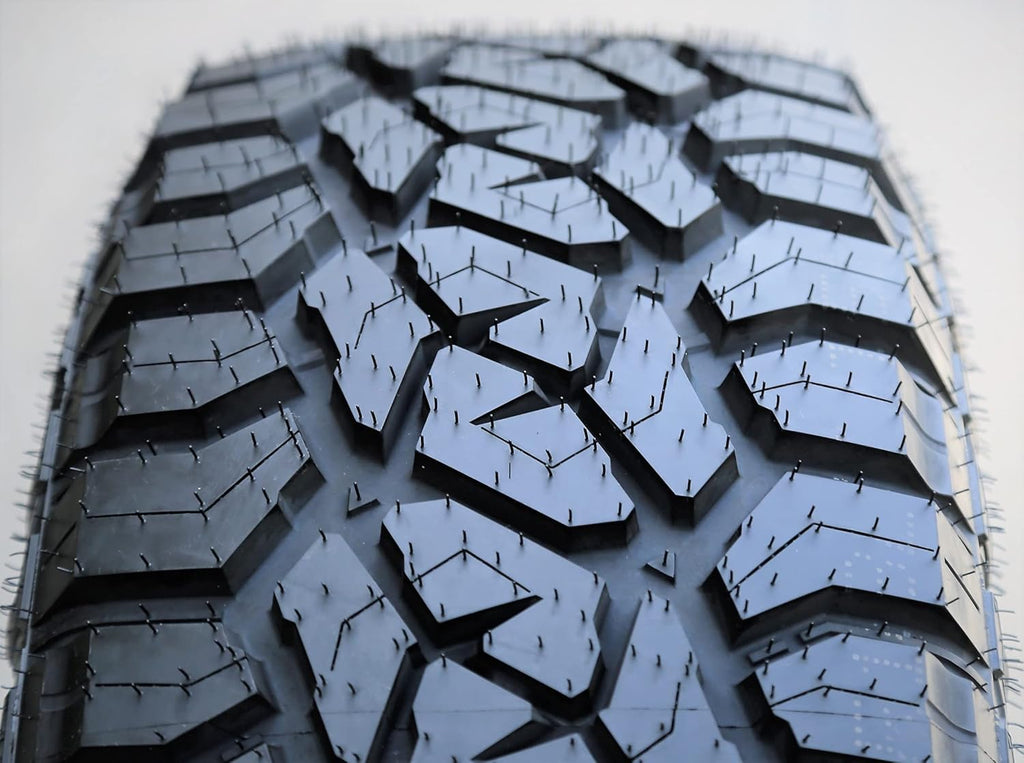 All-Terrain Mud Off-Road Light Truck Radial Tire 33X12.50R20LT 12-Ply Y808208