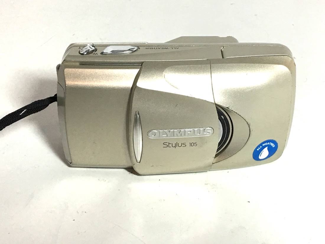 35mm Film Camera with 38-105mm Zoom Lens I7539