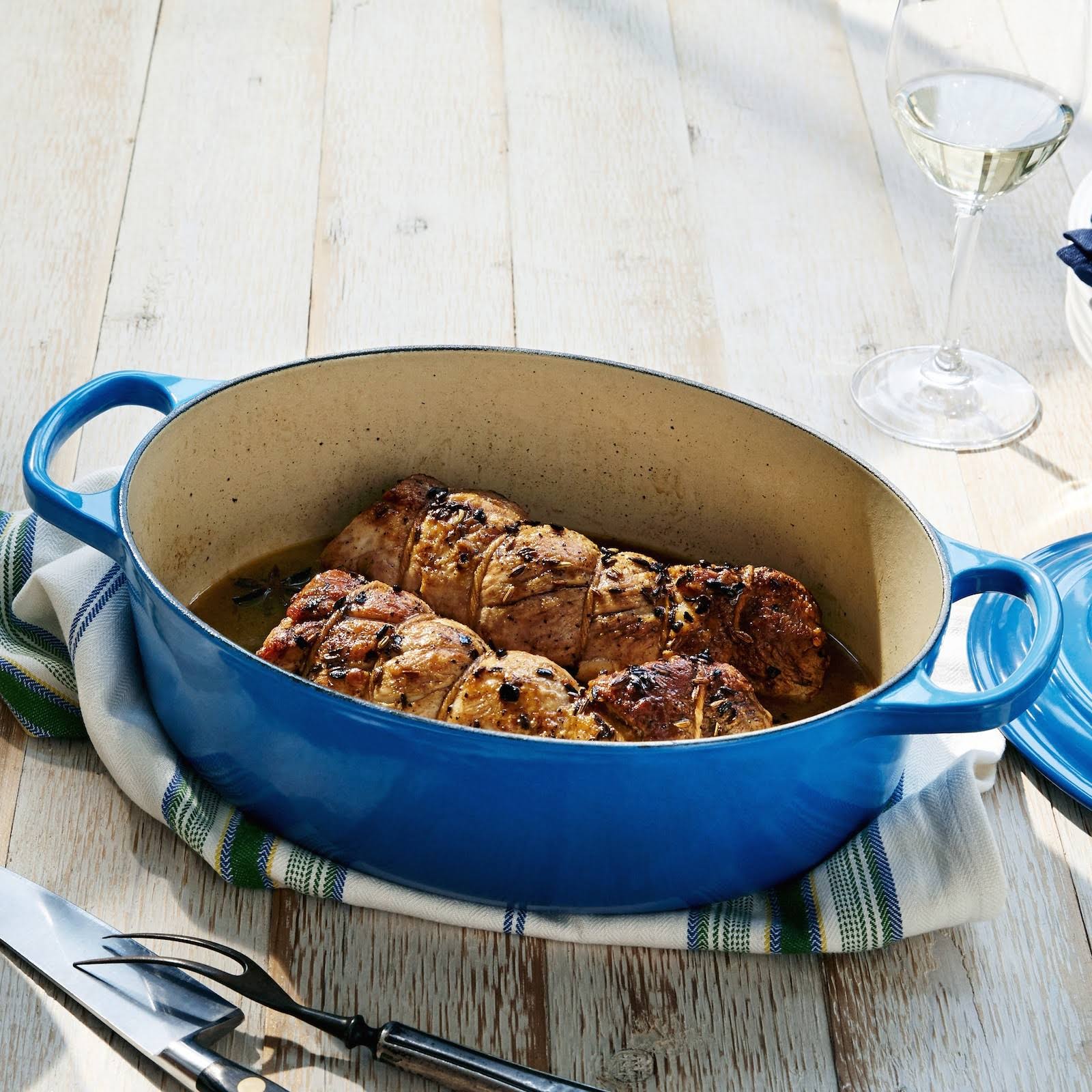 Cast Iron Oval Dutch Oven 1-Quart G700