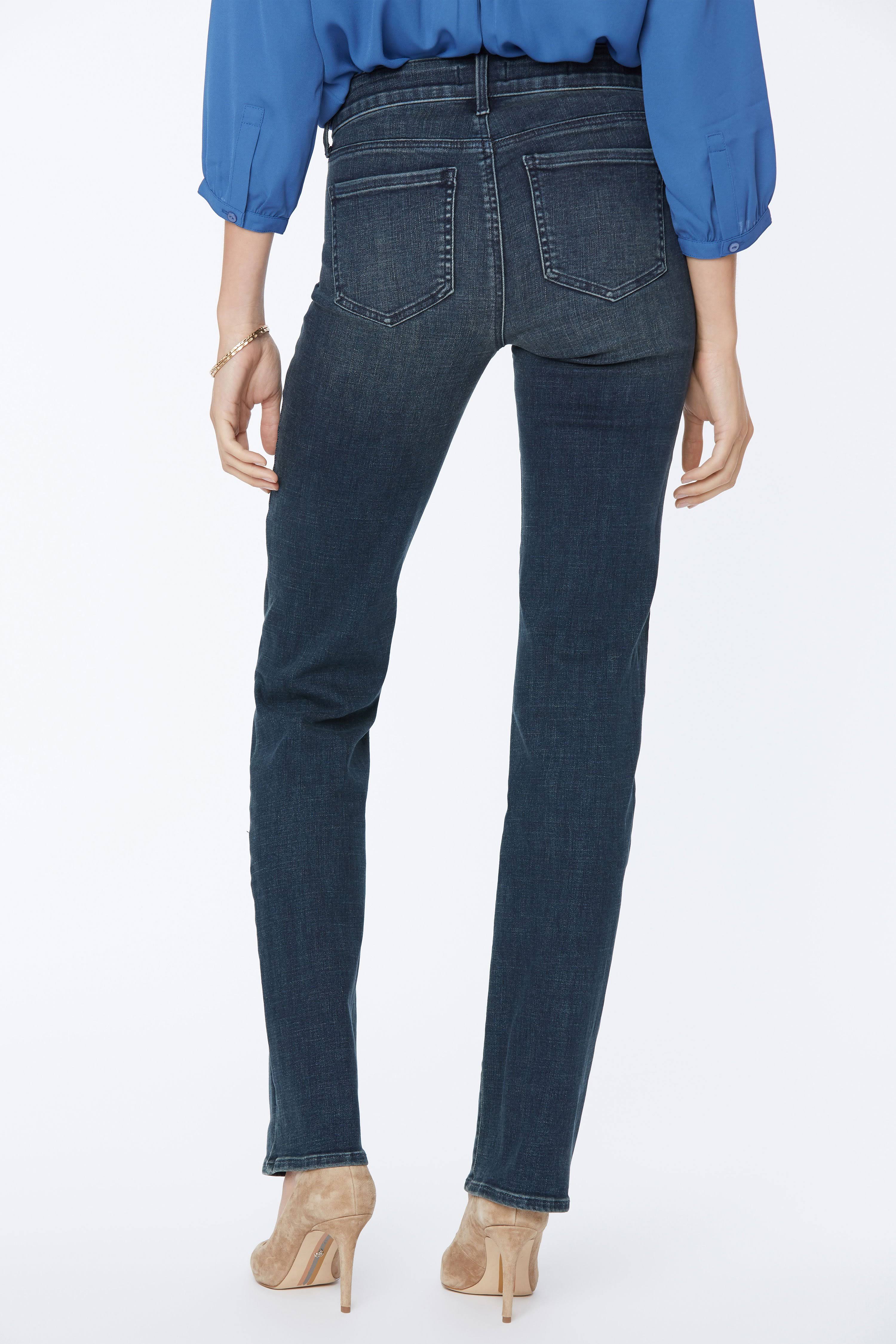 Straight Leg Jean M2840