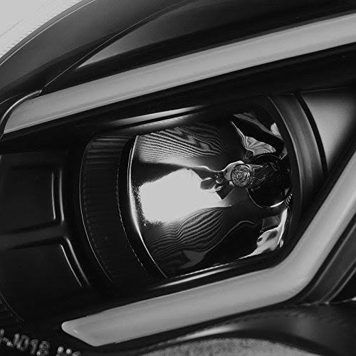 LED Projector Headlights for Mercedes-Benz W203 C-Class Y91346