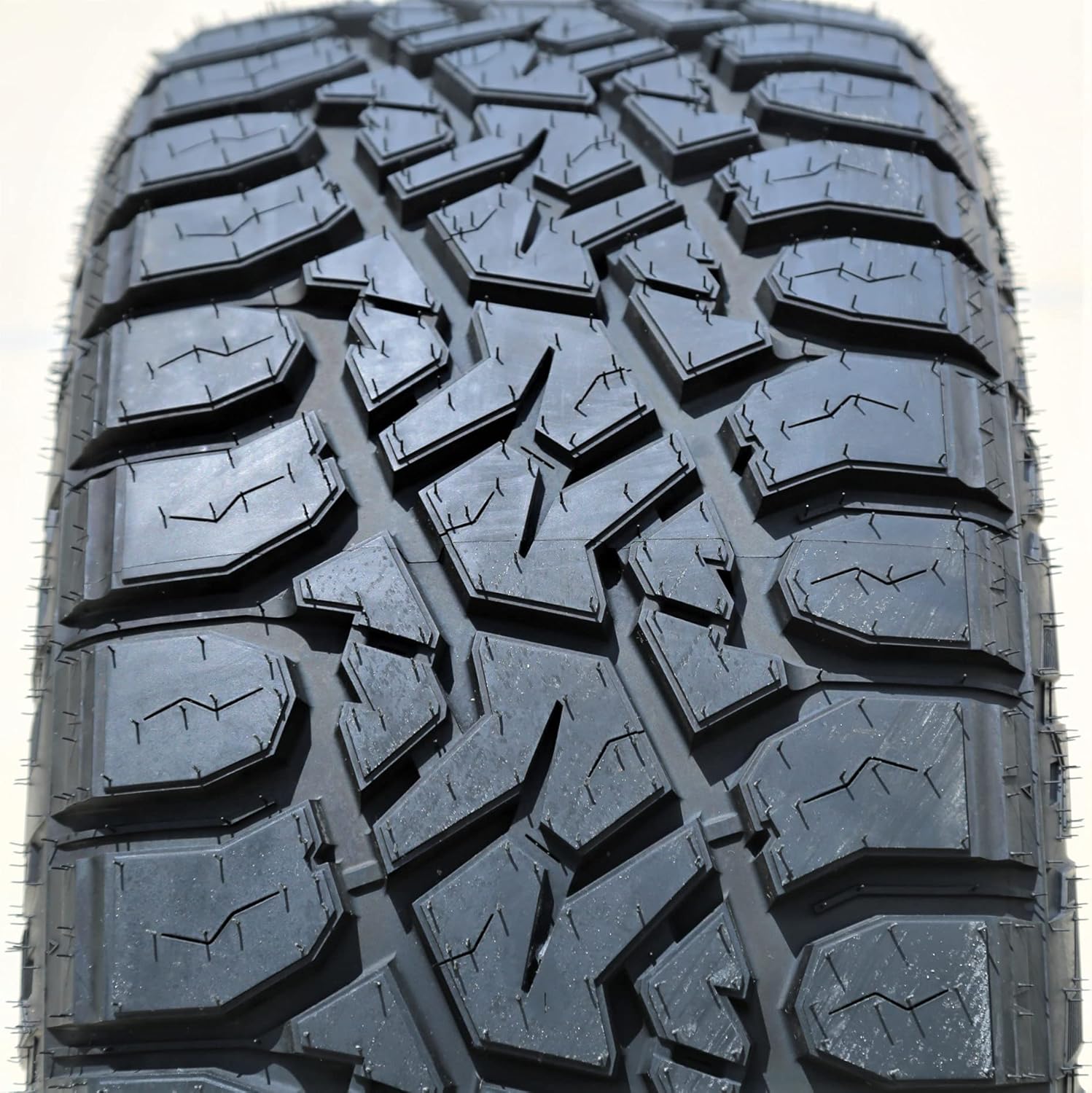 All-Terrain Mud Off-Road Light Truck Radial Tire 35X12.50R17LT 10-Ply E983041