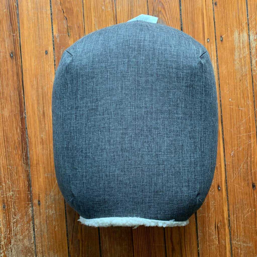 Pet Cave Dog & Cat Bed B774349