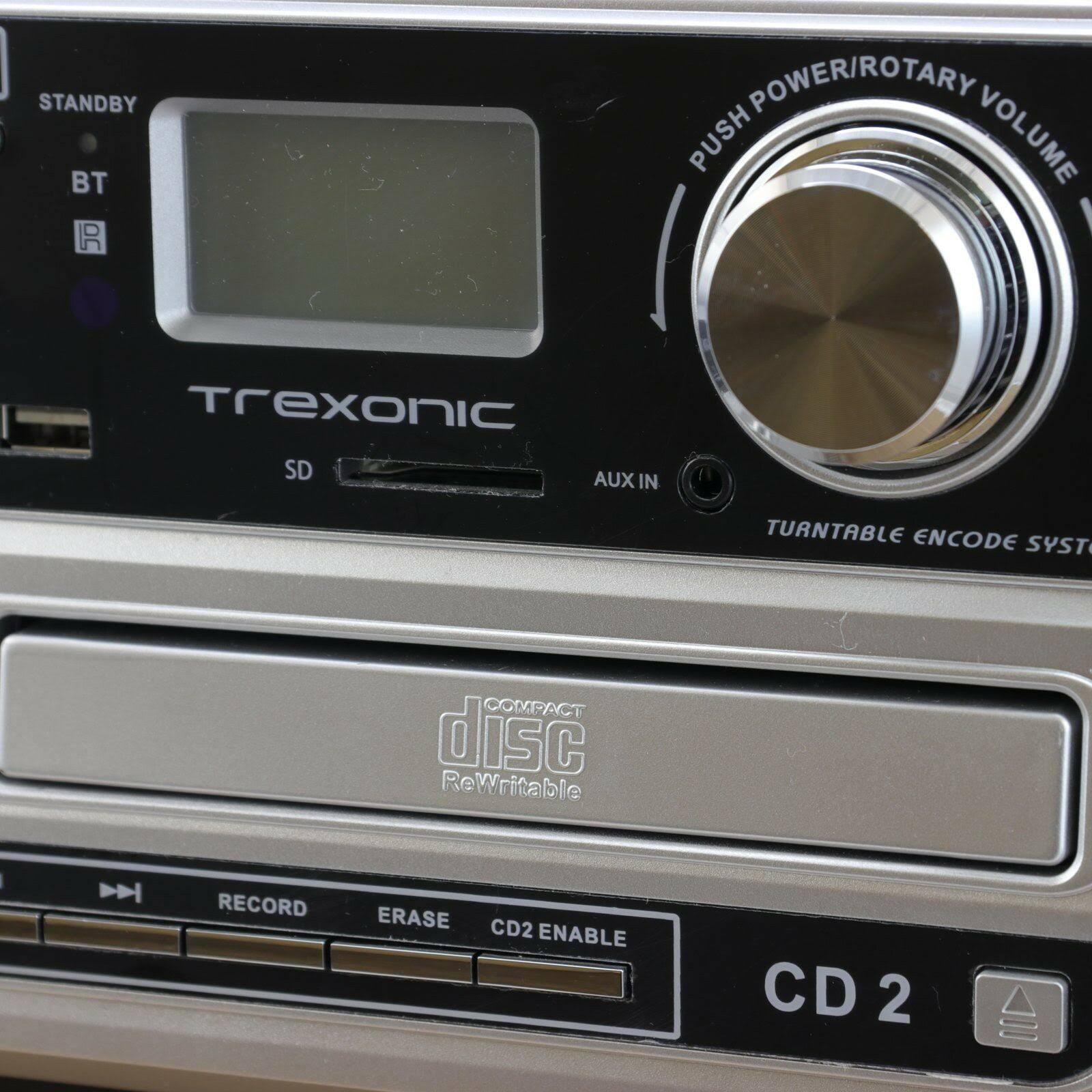 3-Speed Turntable with CD Player, Cassette Player, FM Radio and Speakers E710