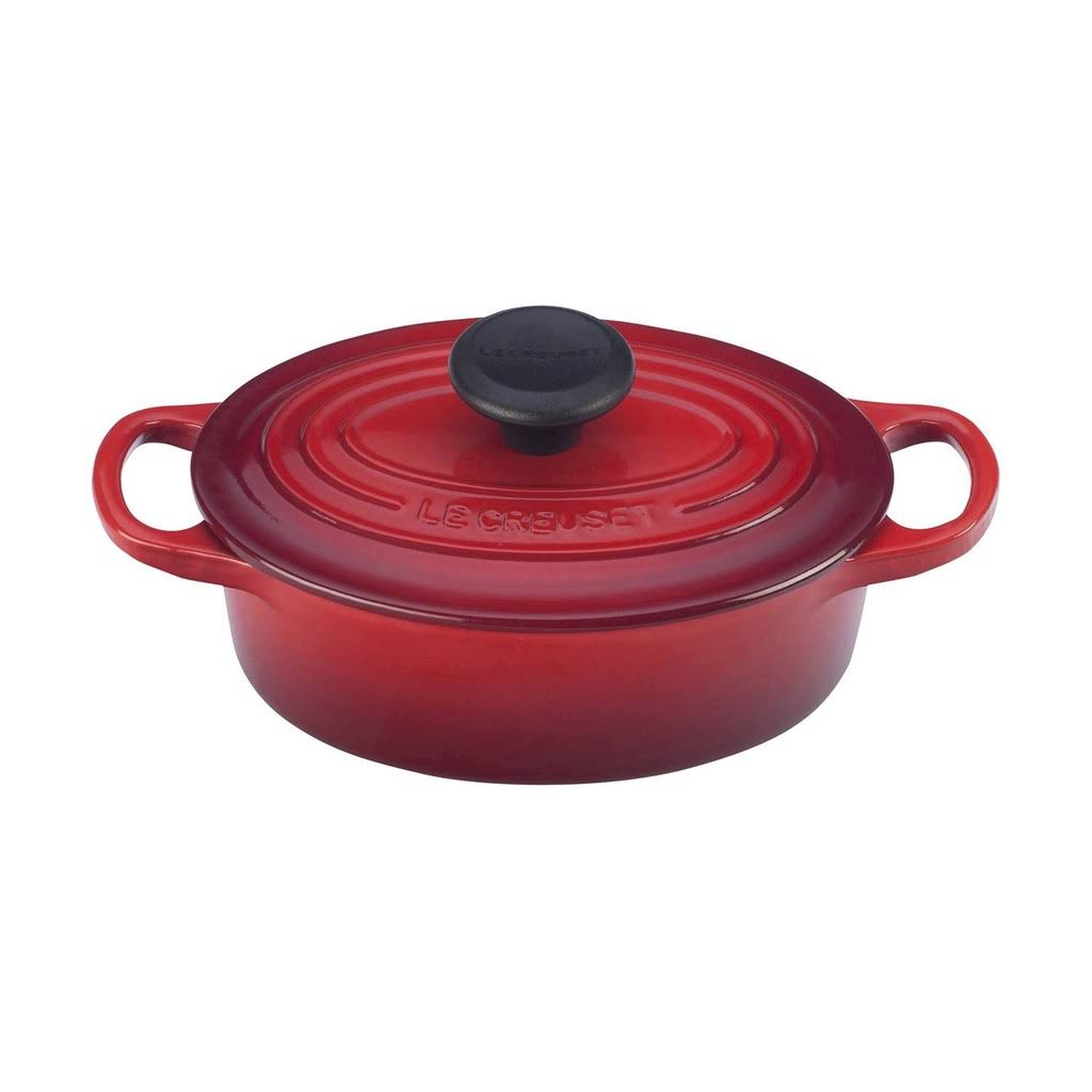 Cast Iron Oval Dutch Oven 1-Quart G700