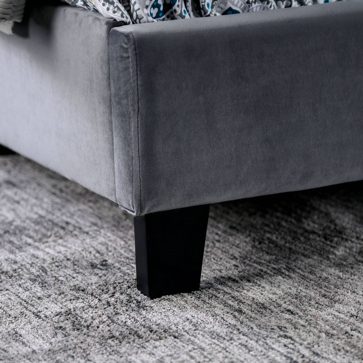 Tufted Upholstered Bed Gray V422666