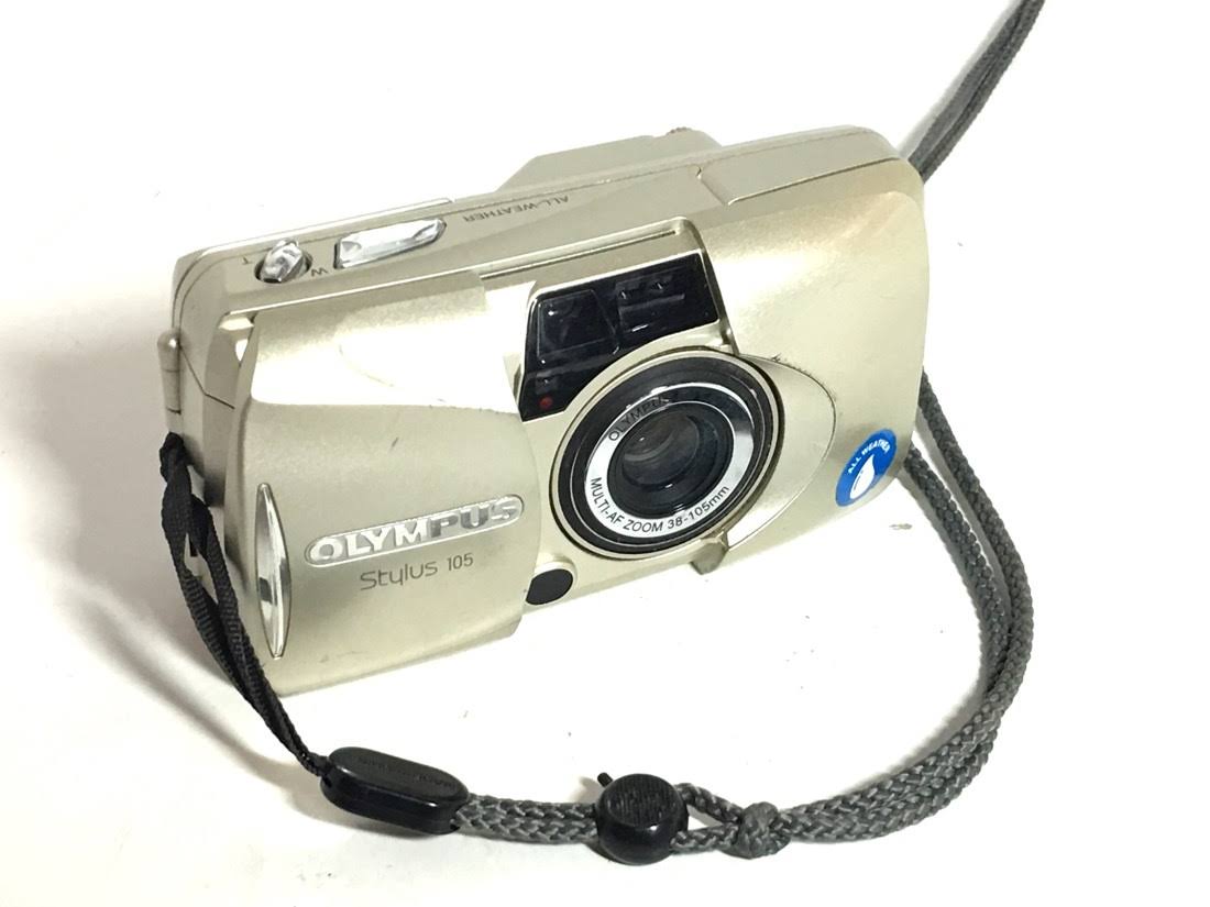 35mm Film Camera with 38-105mm Zoom Lens I7539