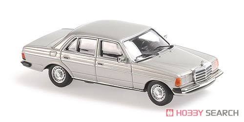 Diecast Car 1982 Silver Metallic Y413609